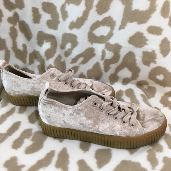 women's RARE FUZZY epicstep size 6 sneakers laced - Picture 4 of 9